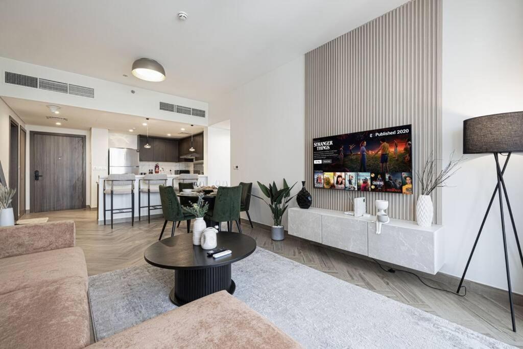 Chic 2 Bed Near Trade Centre With 5 Star Amenities Apartamento Dubai Exterior foto
