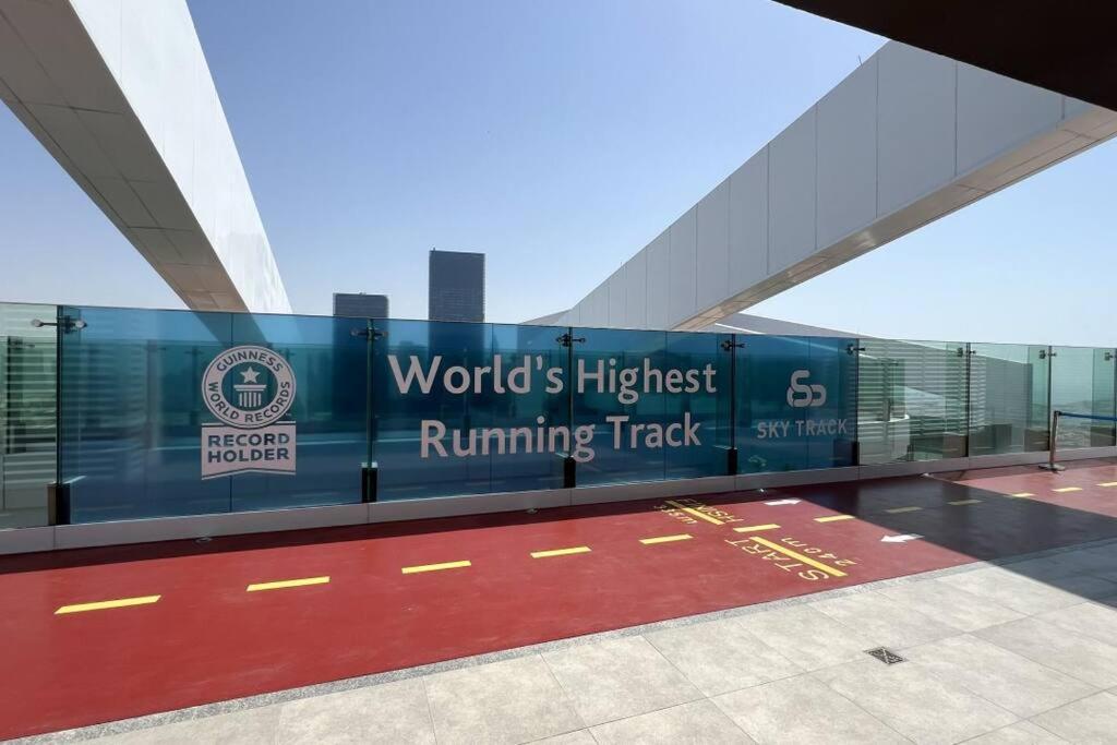 Chic 2 Bed Near Trade Centre With 5 Star Amenities Apartamento Dubai Exterior foto