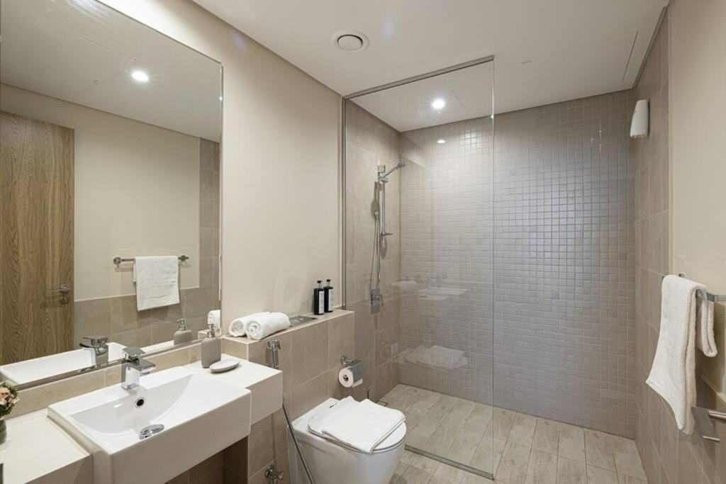 Chic 2 Bed Near Trade Centre With 5 Star Amenities Apartamento Dubai Exterior foto
