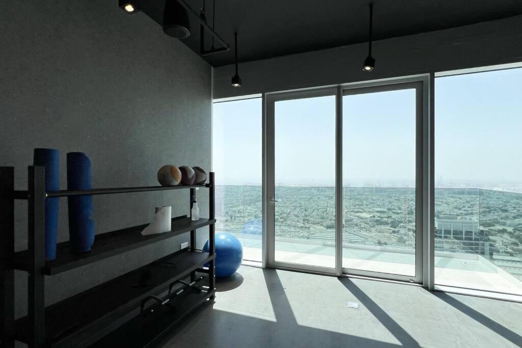 Chic 2 Bed Near Trade Centre With 5 Star Amenities Apartamento Dubai Exterior foto