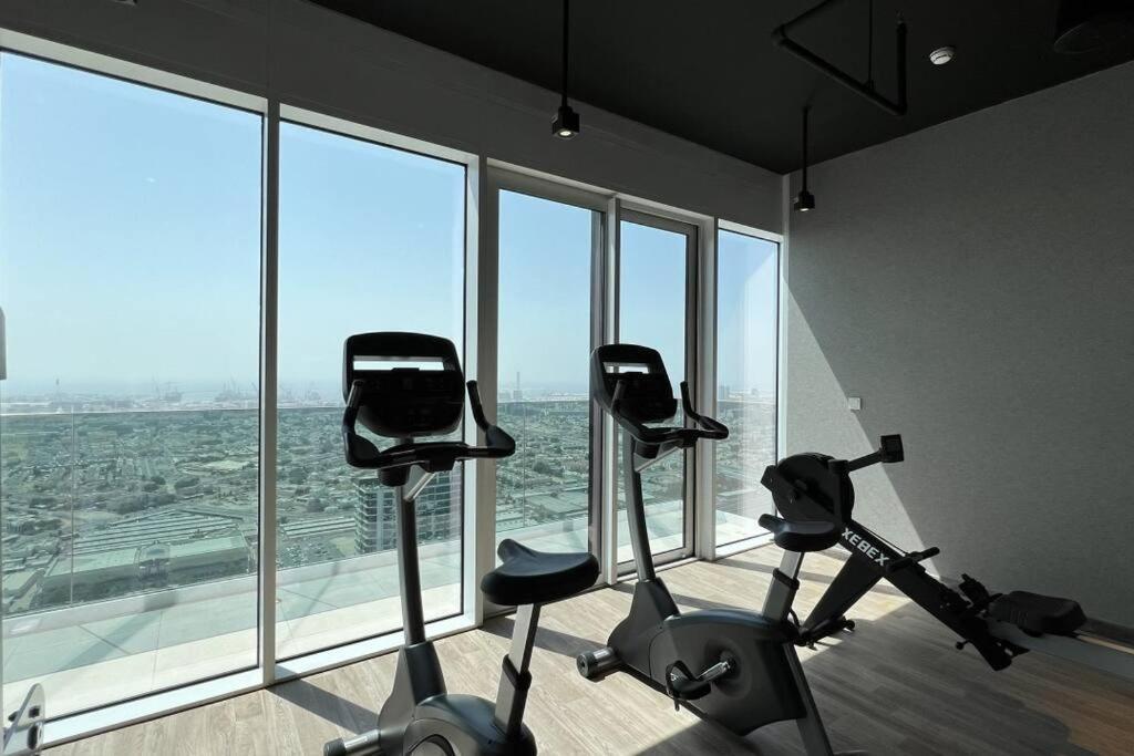 Chic 2 Bed Near Trade Centre With 5 Star Amenities Apartamento Dubai Exterior foto