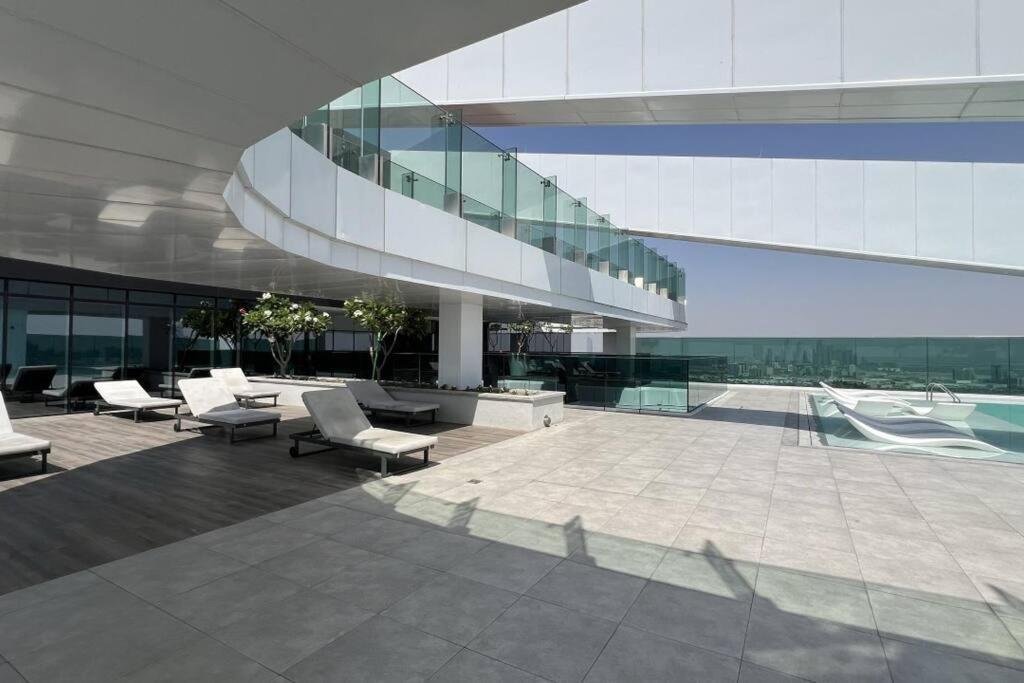 Chic 2 Bed Near Trade Centre With 5 Star Amenities Apartamento Dubai Exterior foto