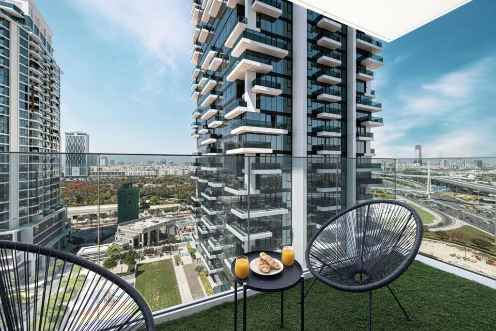 Chic 2 Bed Near Trade Centre With 5 Star Amenities Apartamento Dubai Exterior foto
