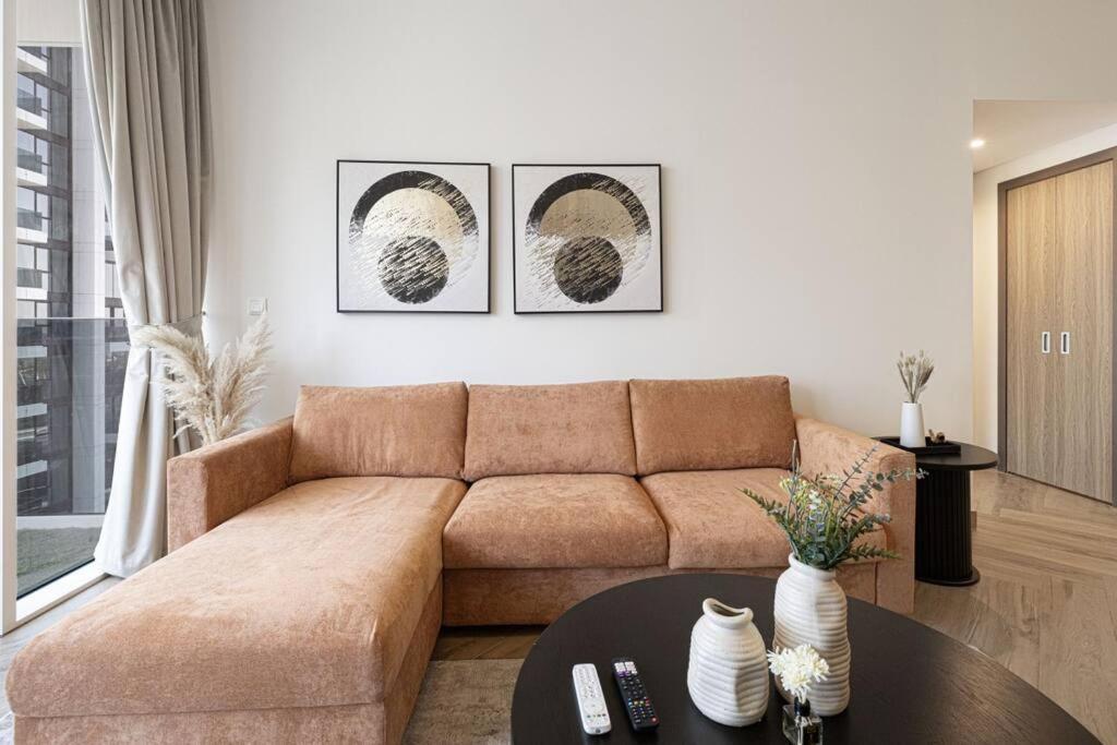 Chic 2 Bed Near Trade Centre With 5 Star Amenities Apartamento Dubai Exterior foto