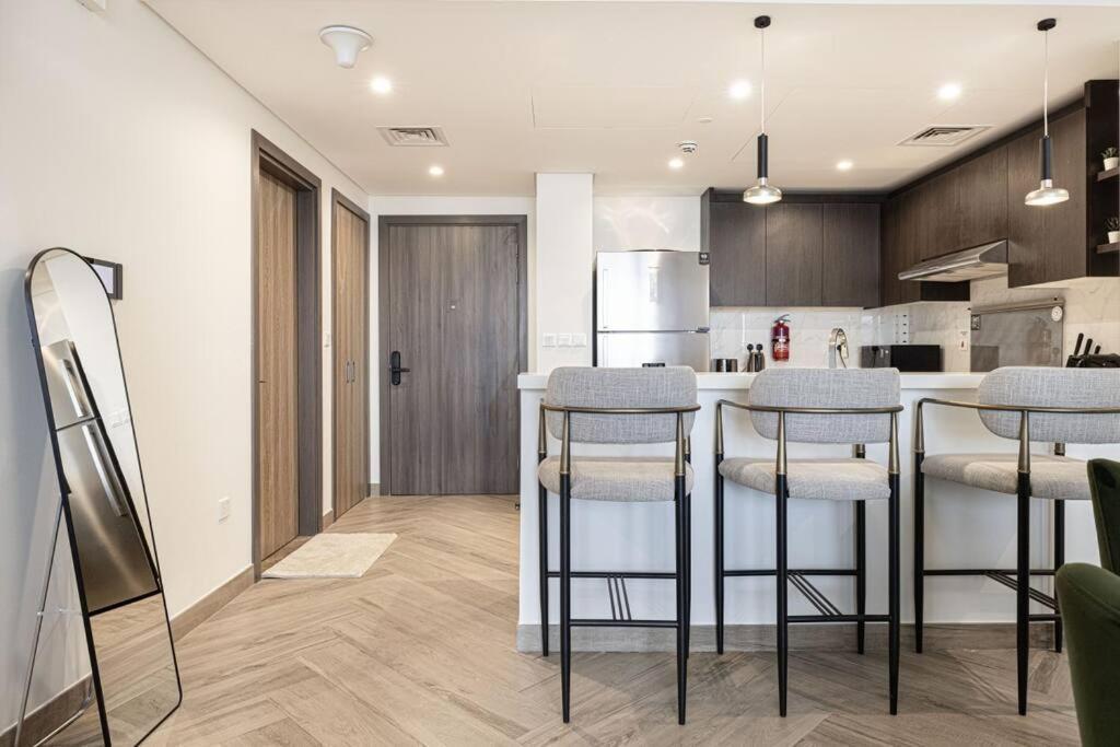 Chic 2 Bed Near Trade Centre With 5 Star Amenities Apartamento Dubai Exterior foto